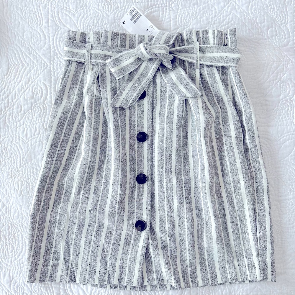 Gray and white striped skirt with pockets! New with tags! NWT!